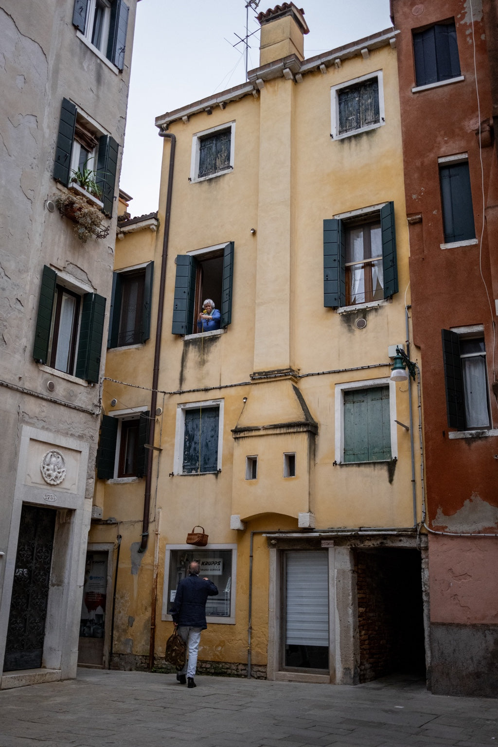 Everyday life in a Venetian square